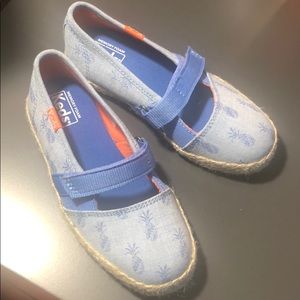 NEVER WORN keds